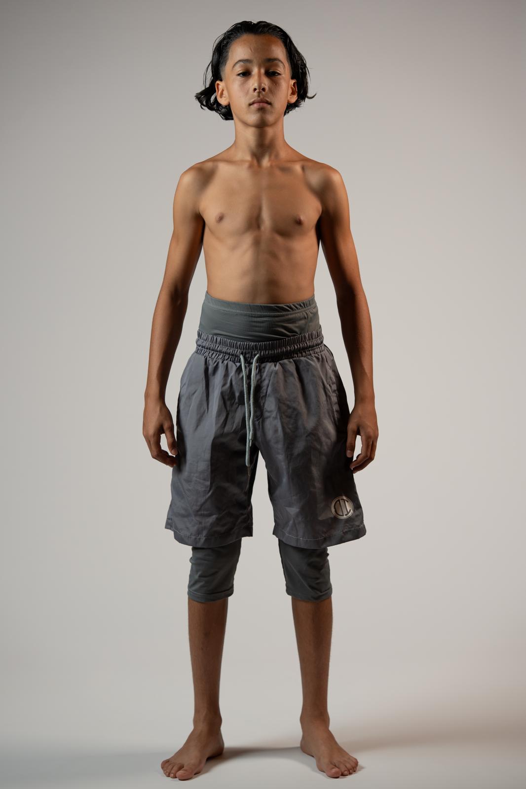 Awrah Cover Shorts - Grau